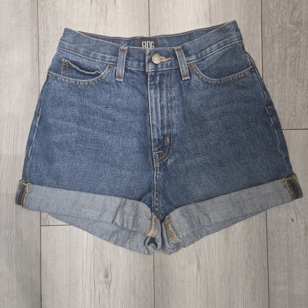 Women's BDG Mom Shorts